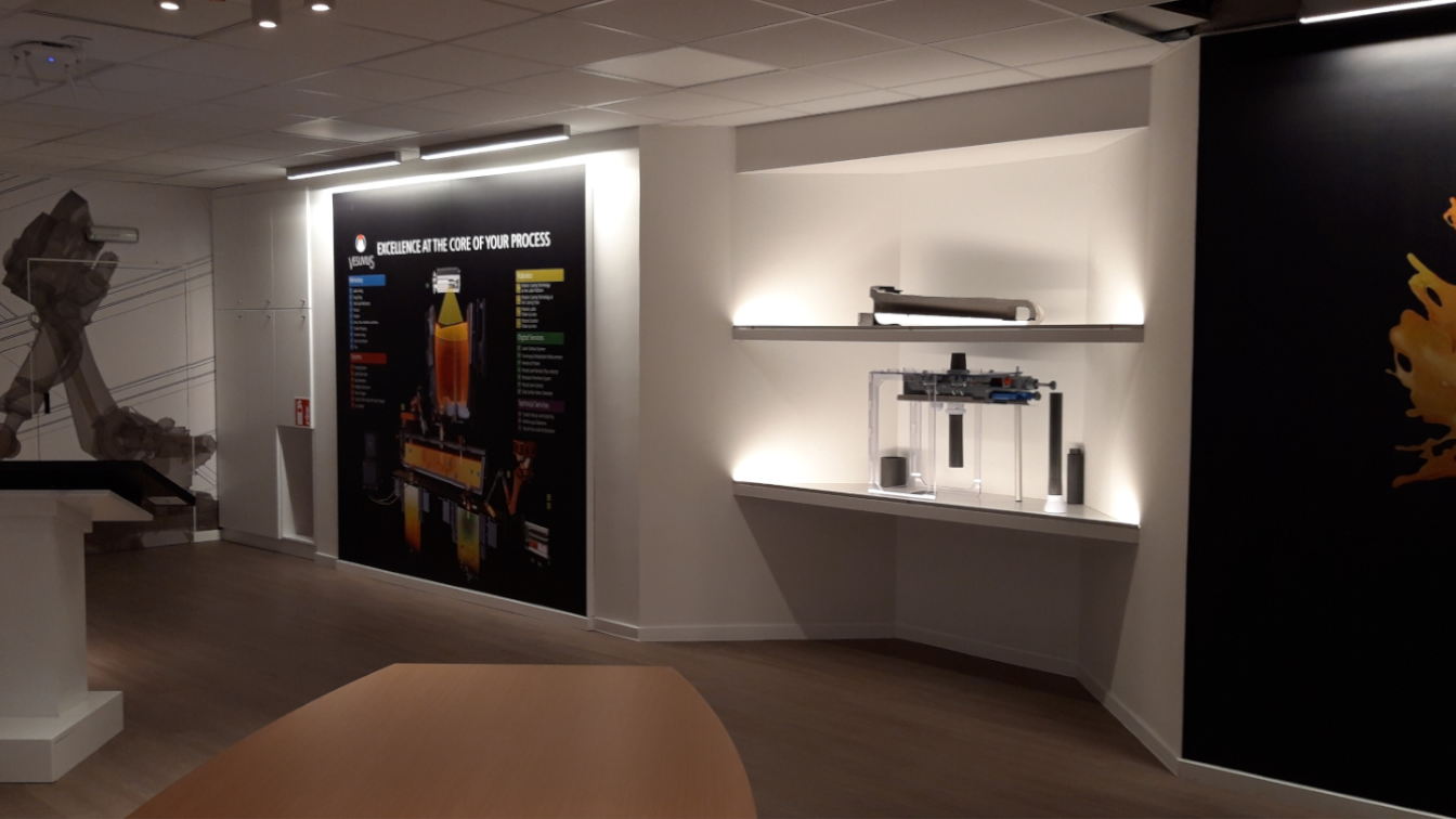 Showroom slide2