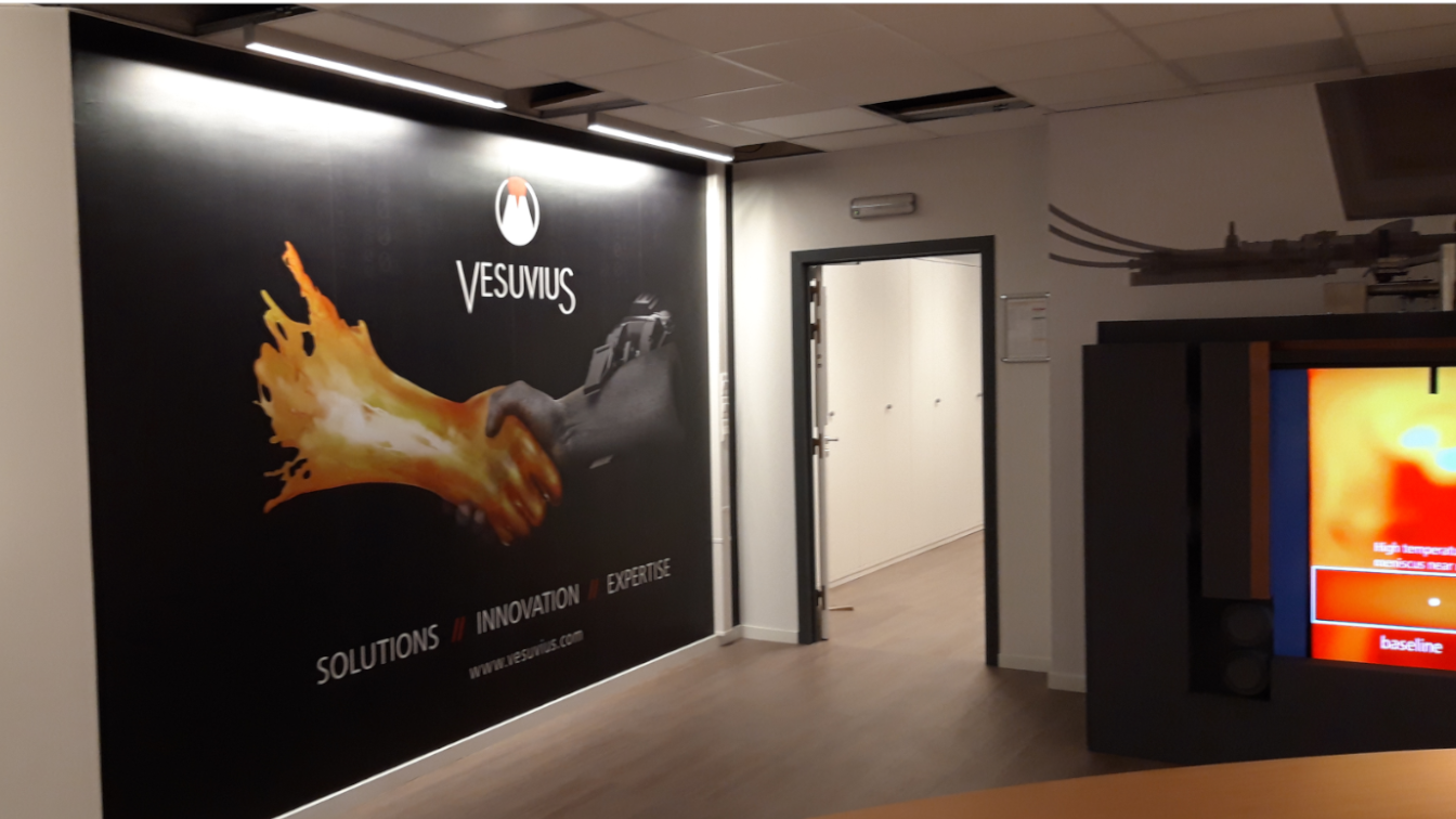 Showroom slide4